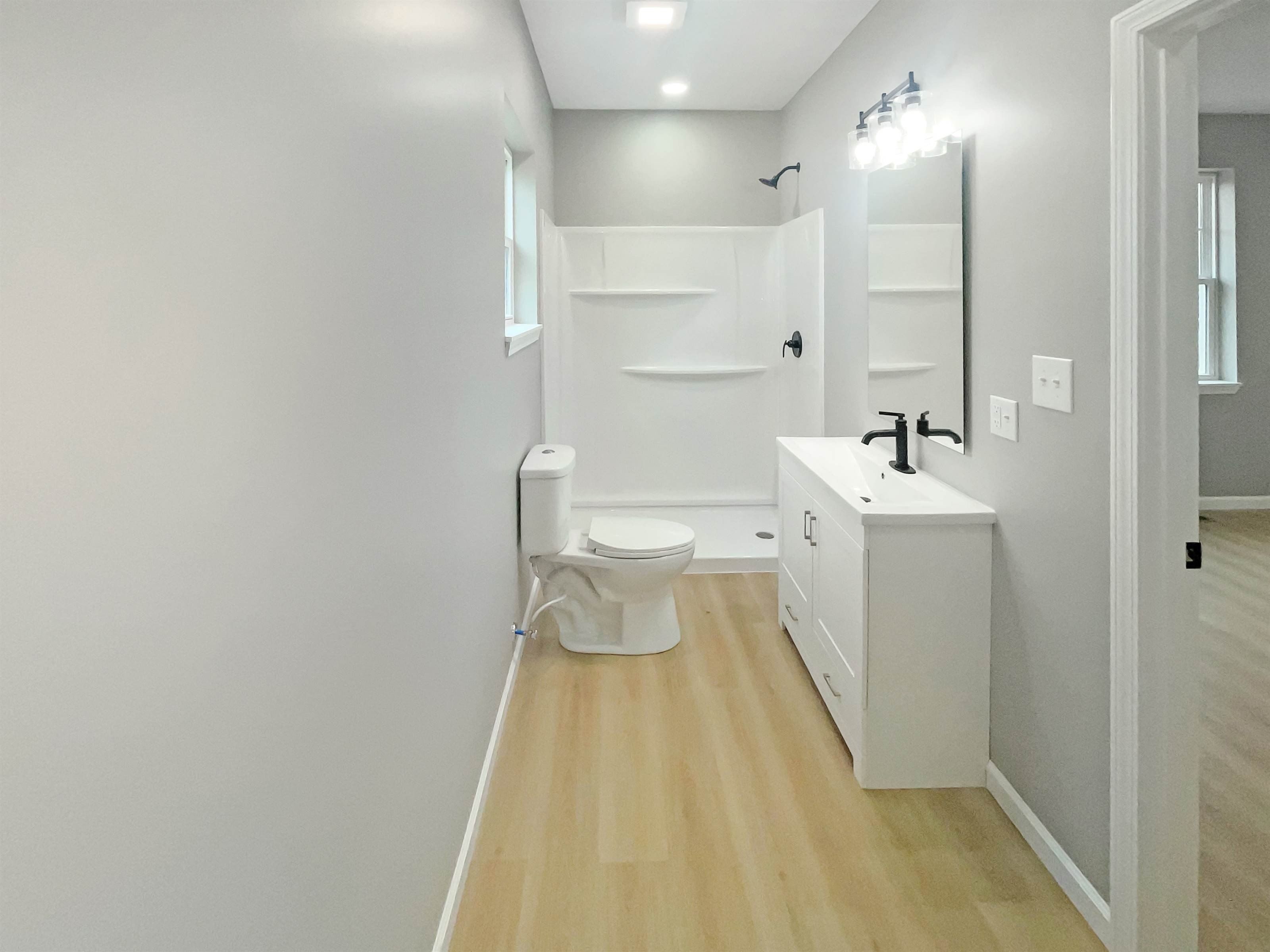 1162 W Ewing St. Clinton, IN 47842