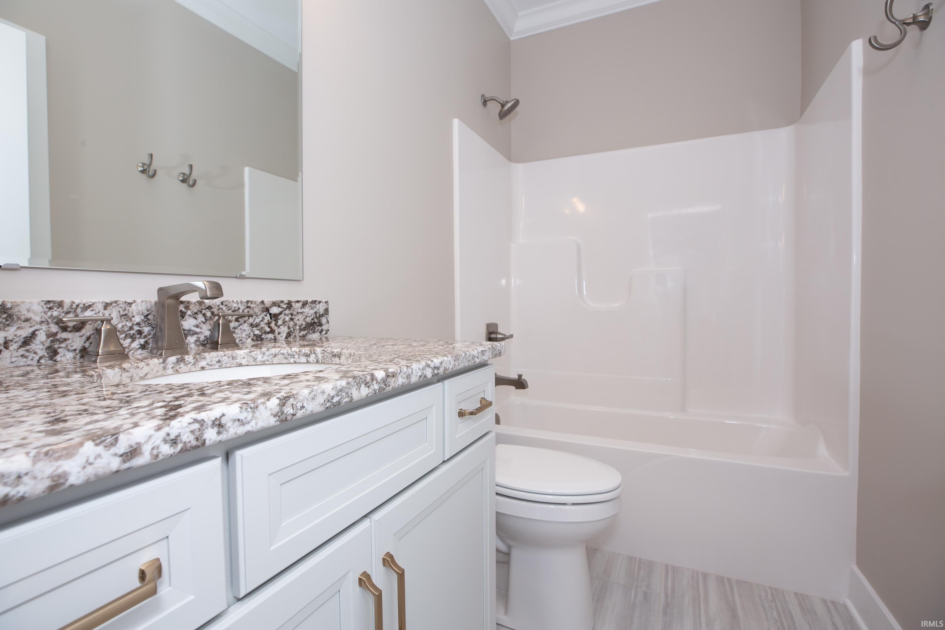 7002 Ironwood Circle. Newburgh, IN 47630