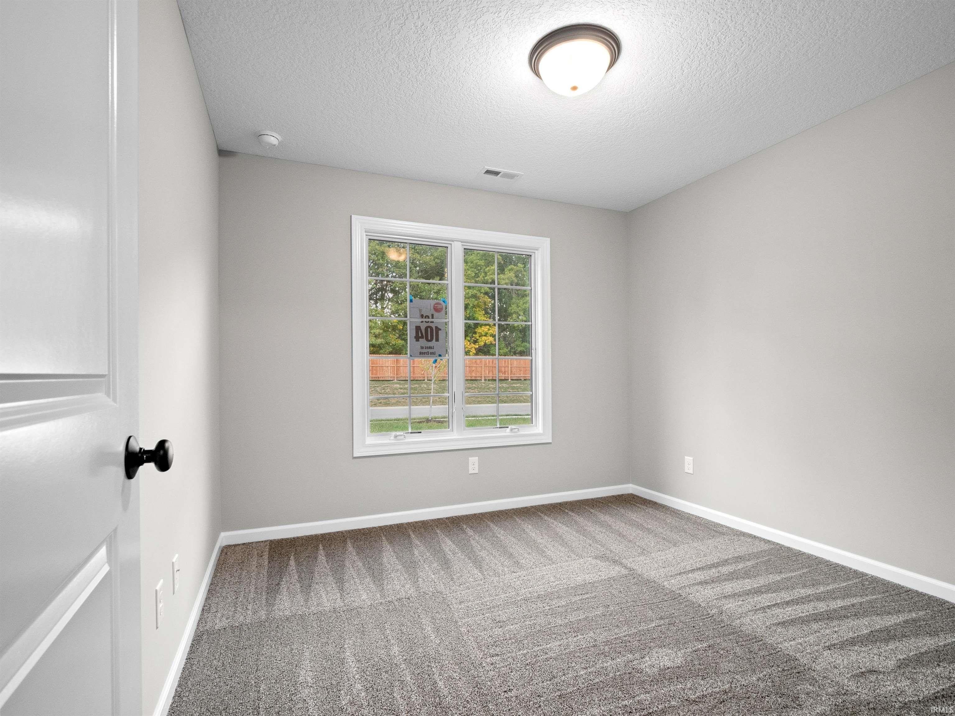 8578 Virgo Run. Leo, IN 46765