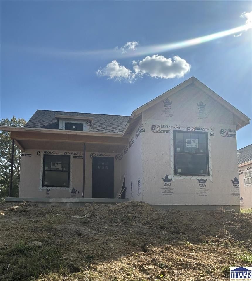 323 E Wall Street. Sullivan, IN 47882