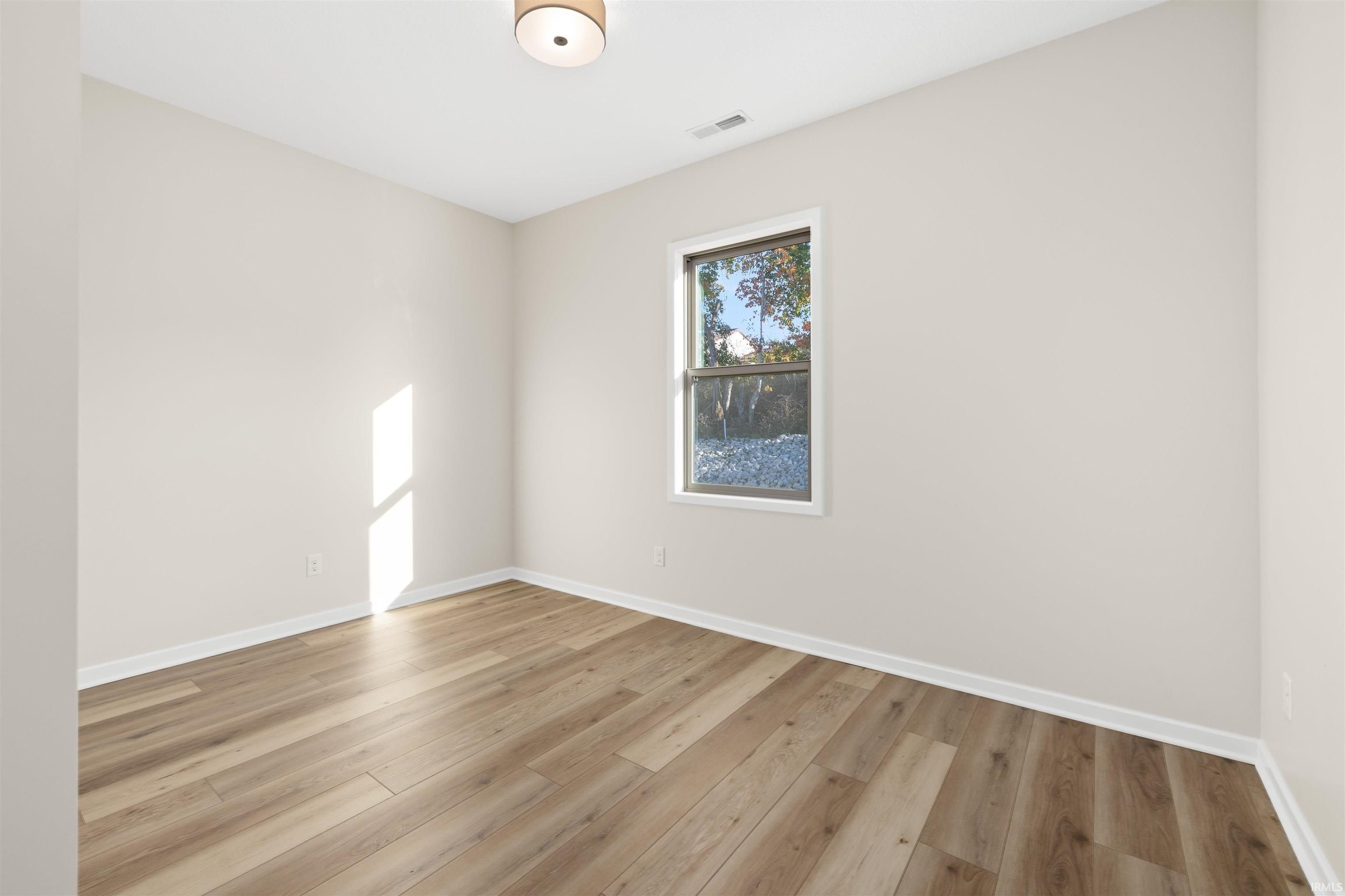 988 E Hawthorn Lane. Columbia City, IN 46725