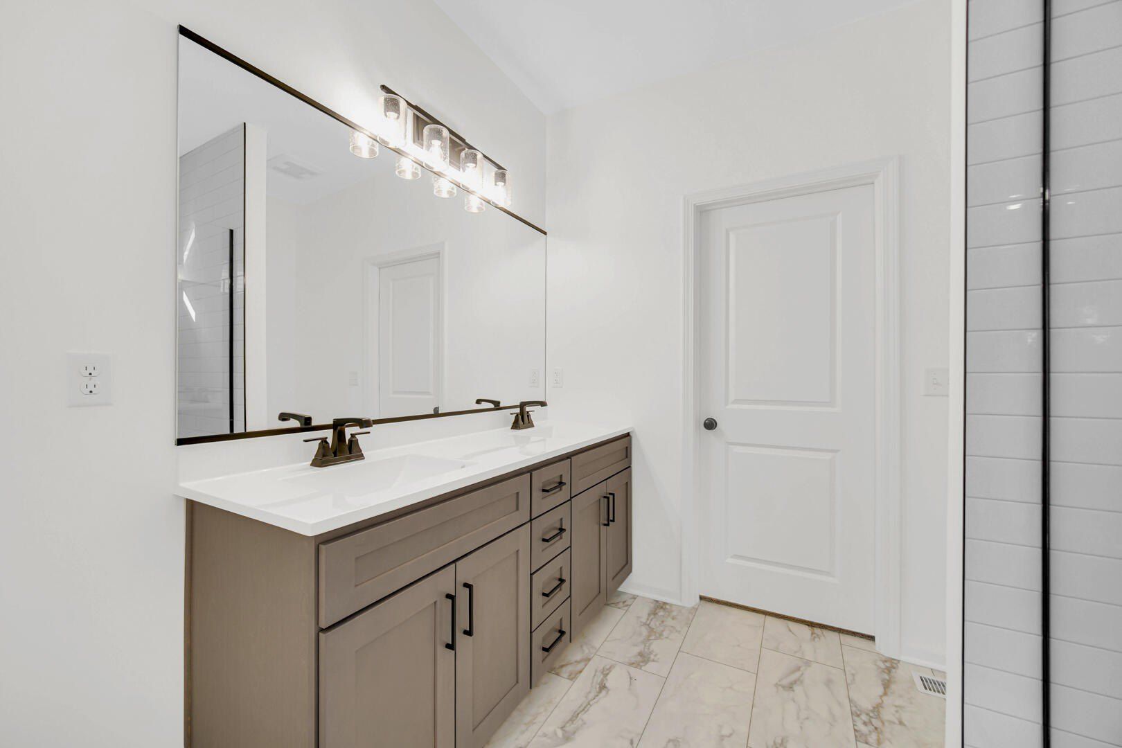 706 Idlewild Lane. Chesterton, IN 46304