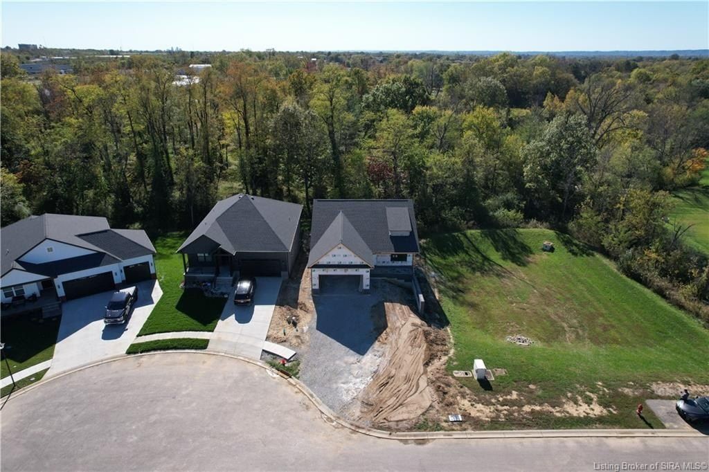 4657 Red Tail Ridge. Jeffersonville, IN 47130