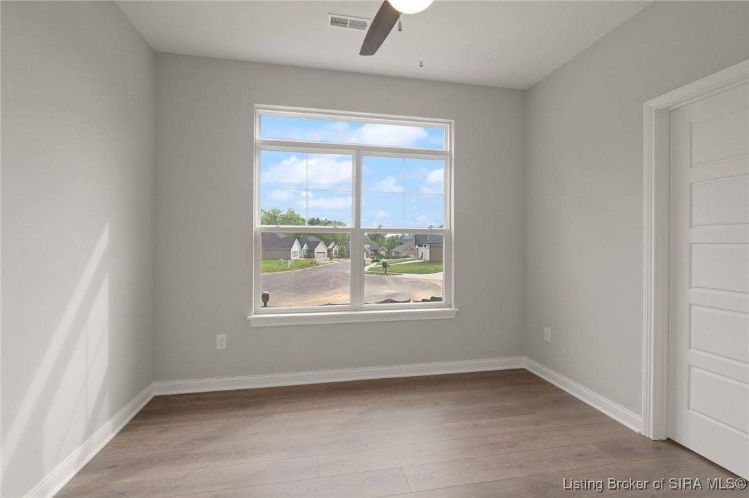 833 Kings Court. Memphis, IN 47143