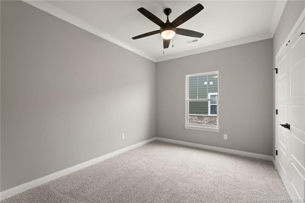 2103 Loop Island Way. New Albany, IN 47150