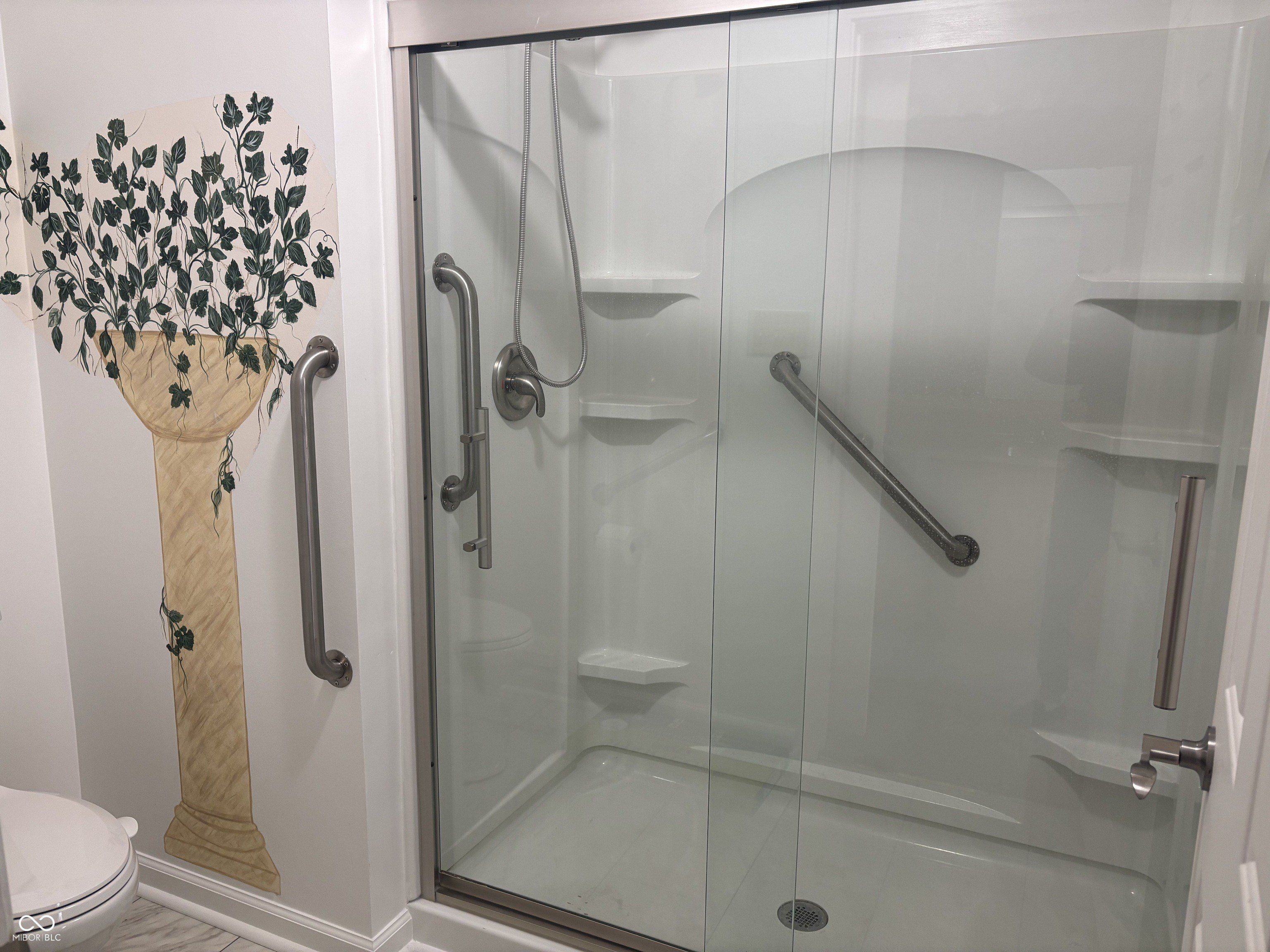 304 Lakewood Court. Avon, IN 46123