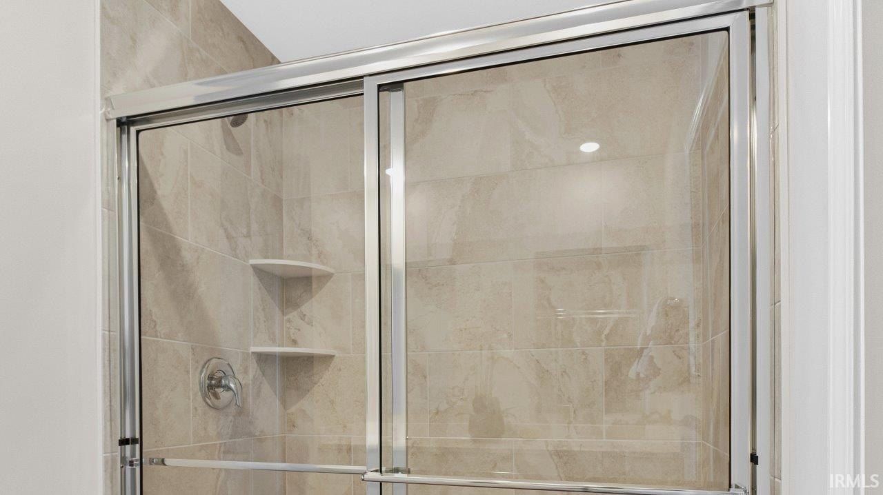 1004 Butler Lake Court. Fort Wayne, IN 46818