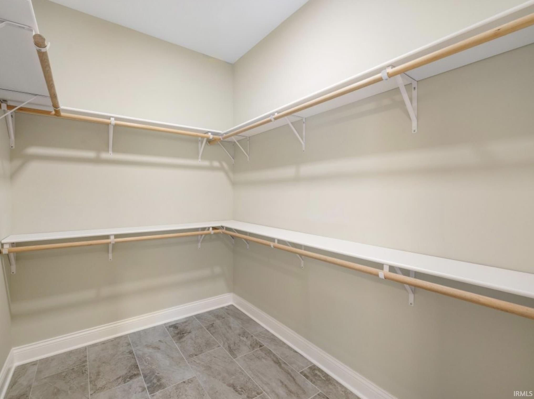 600 Whitetail Court. Evansville, IN 47711