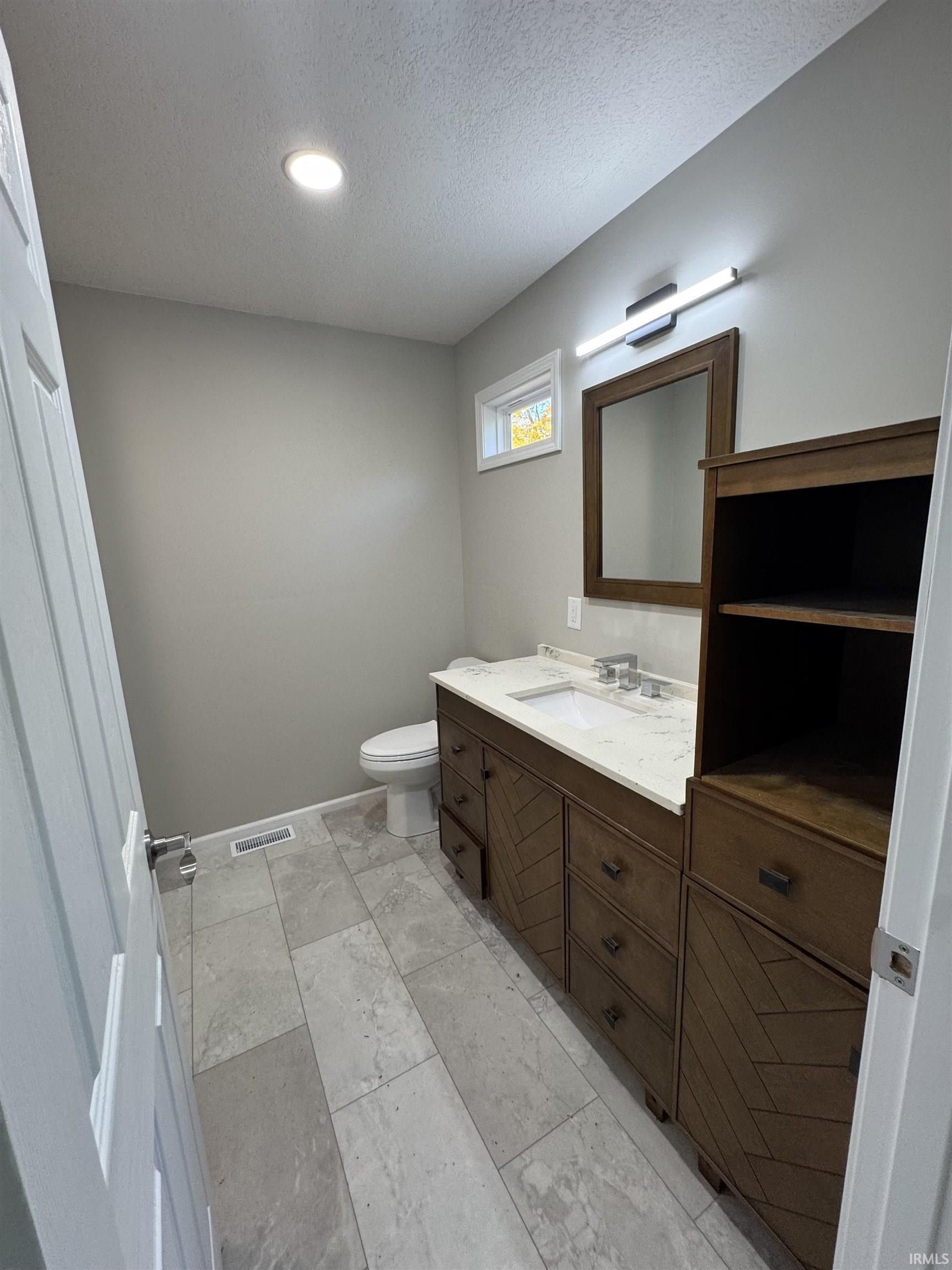 113 W Pike Street. Attica, IN 47918