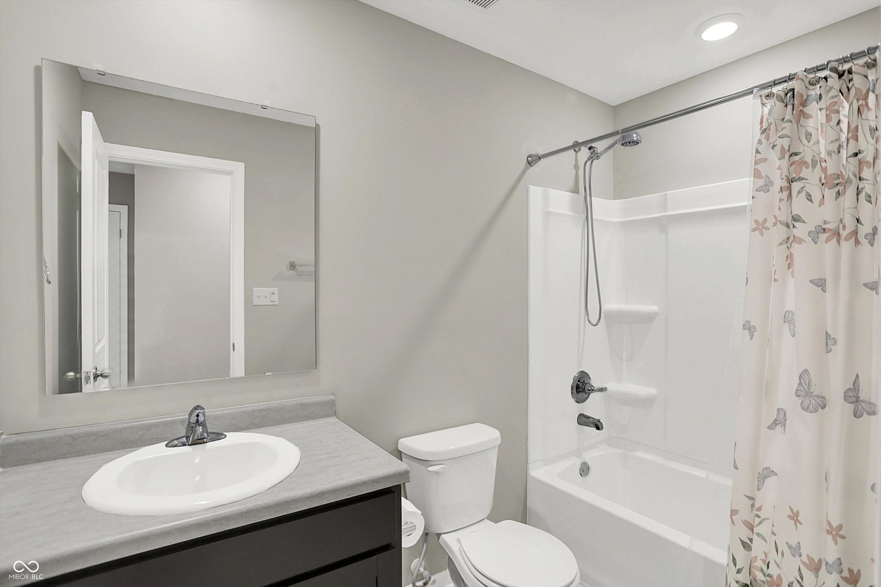 10620 Crystal Coop Lane. Indianapolis, IN 46235