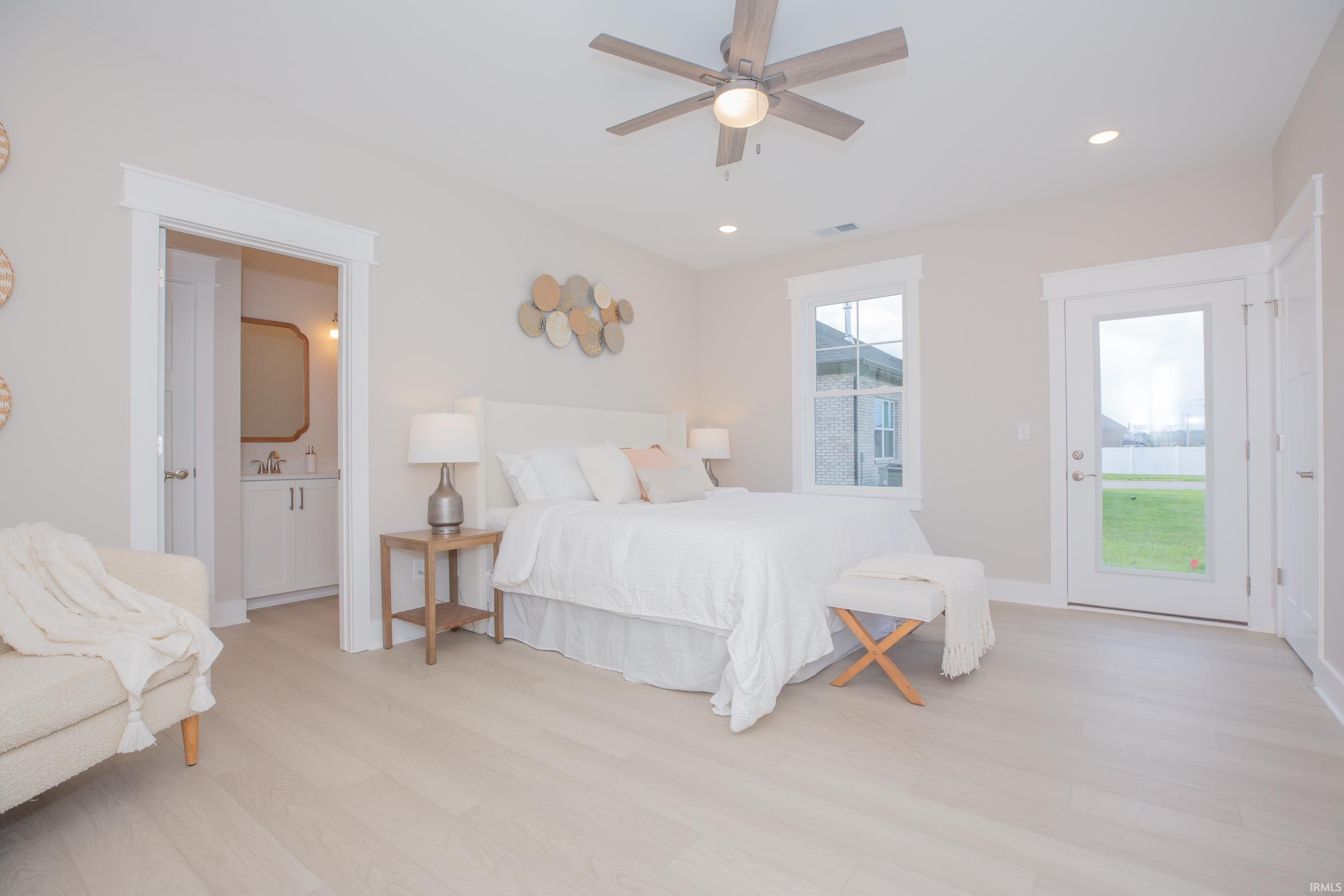 8487 Bell Crossing Drive. Newburgh, IN 47630