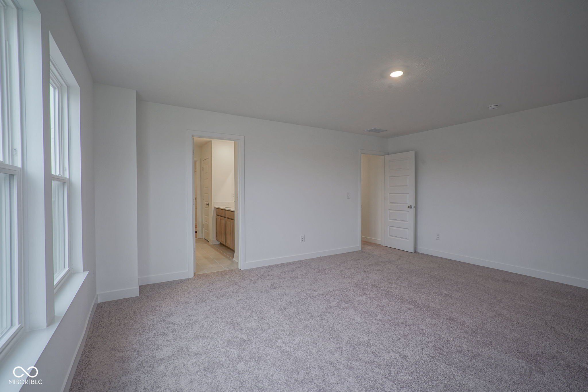 7454 Allesley Drive. Avon, IN 46123