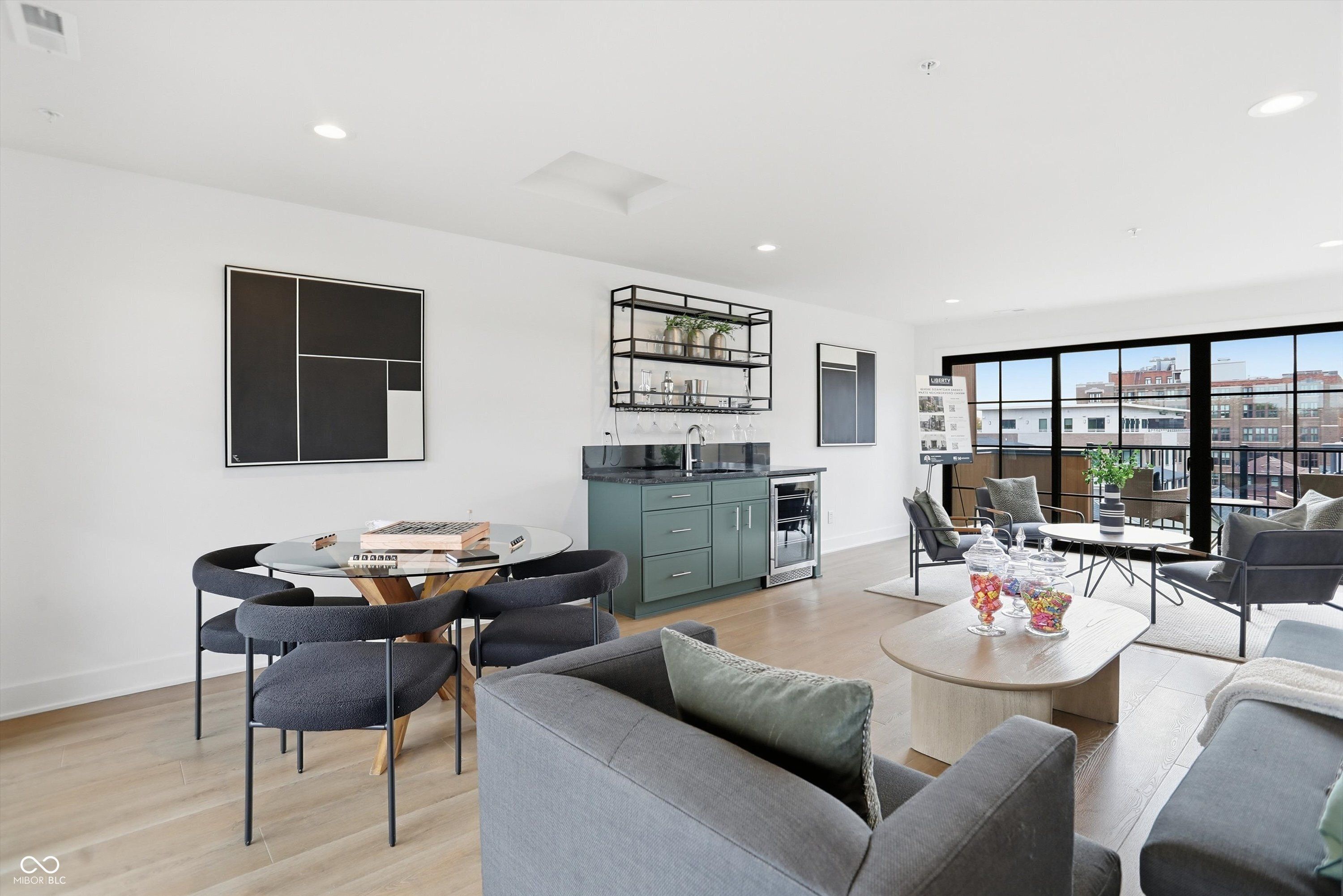 527 E North Street. Indianapolis, IN 46204