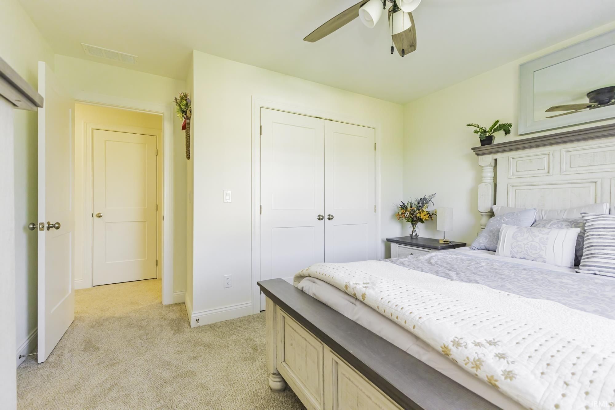 9410 W Milk House Lane. Muncie, IN 47304