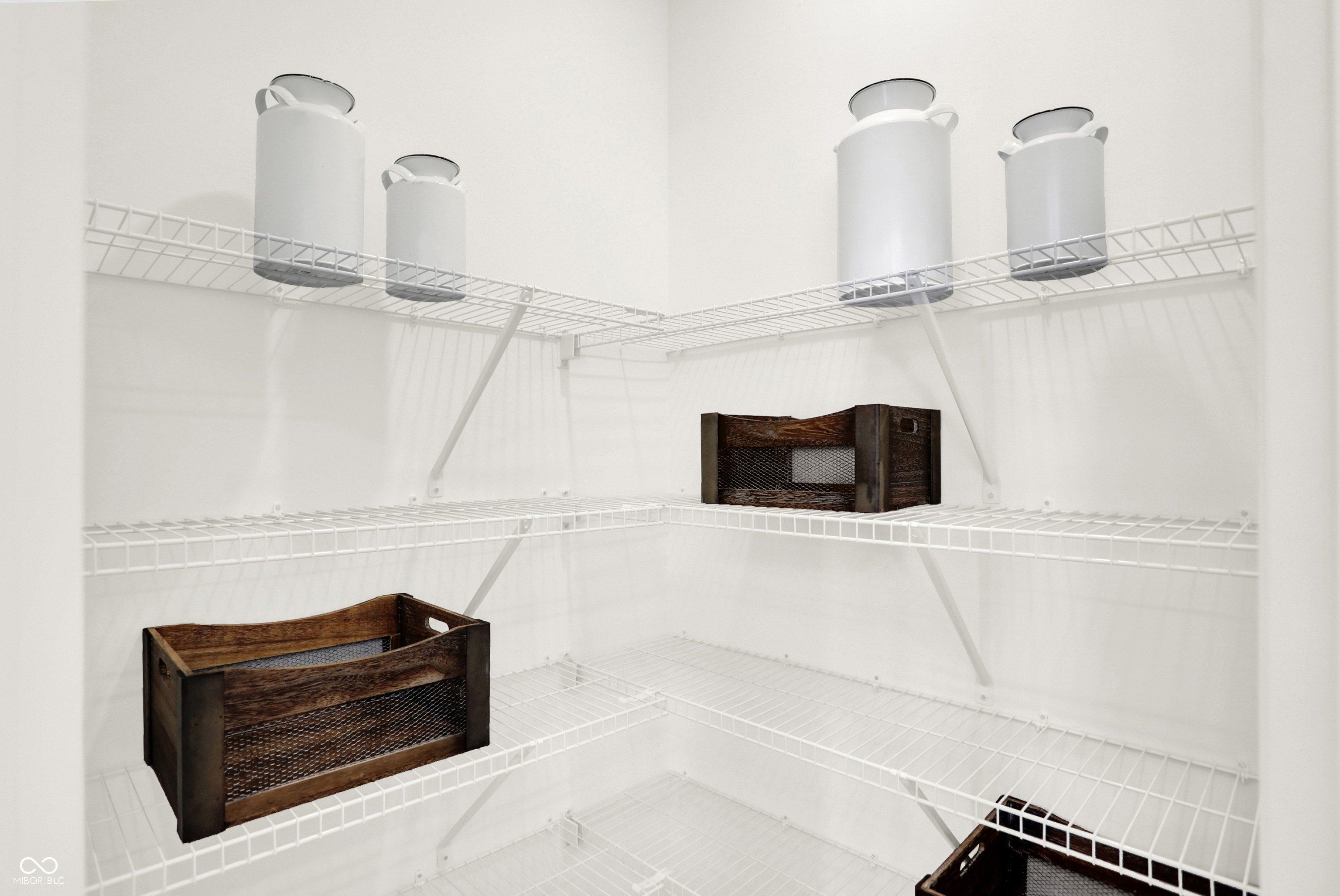 8674 Mills Wood Way. McCordsville, IN 46055