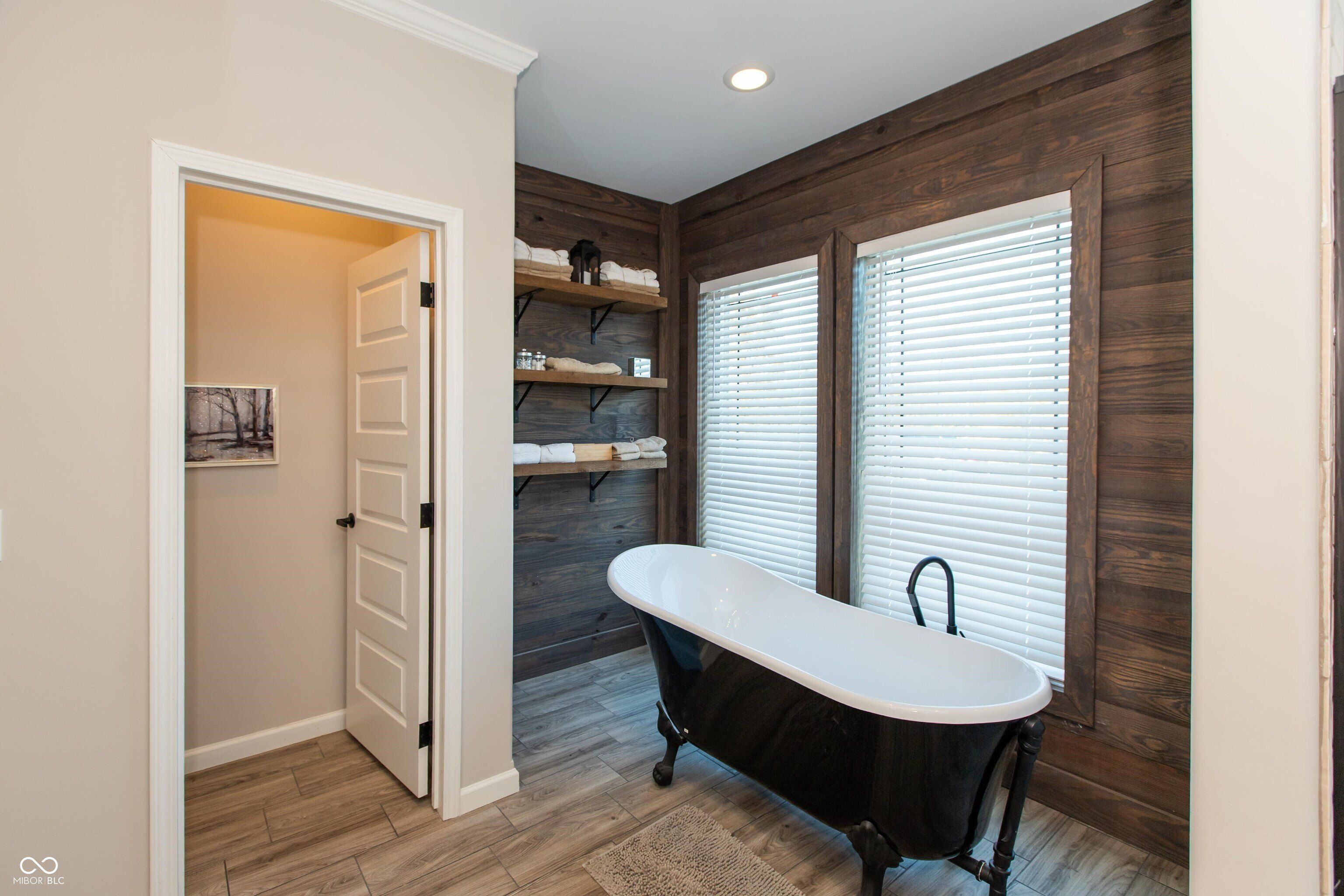 22027 Redding Woods. Seymour, IN 47274