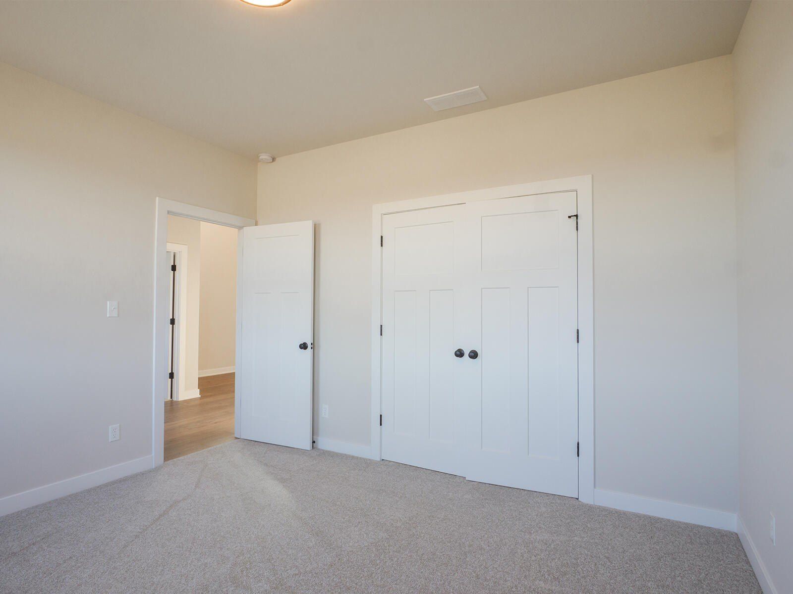 244 Sawgrass Drive. Crown Point, IN 46307