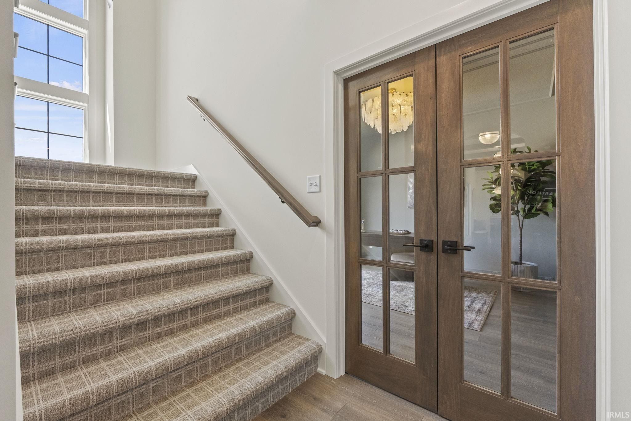 594 Contour Cove. Huntertown, IN 46748