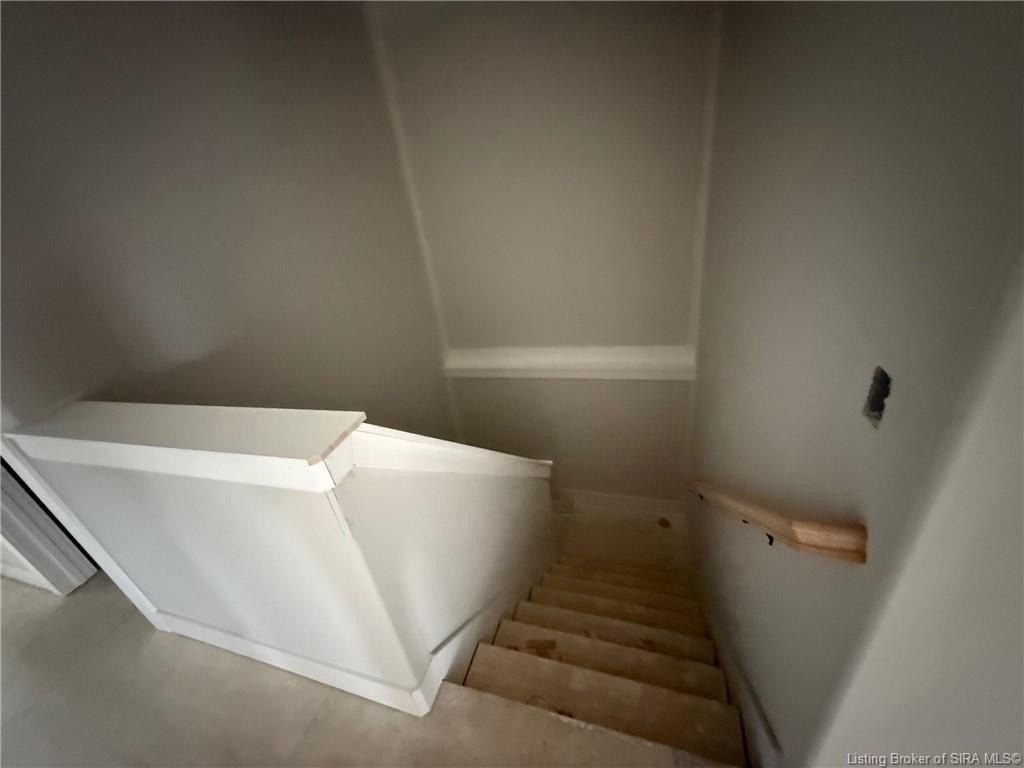 1712 Greenbrier Place. Henryville, IN 47126