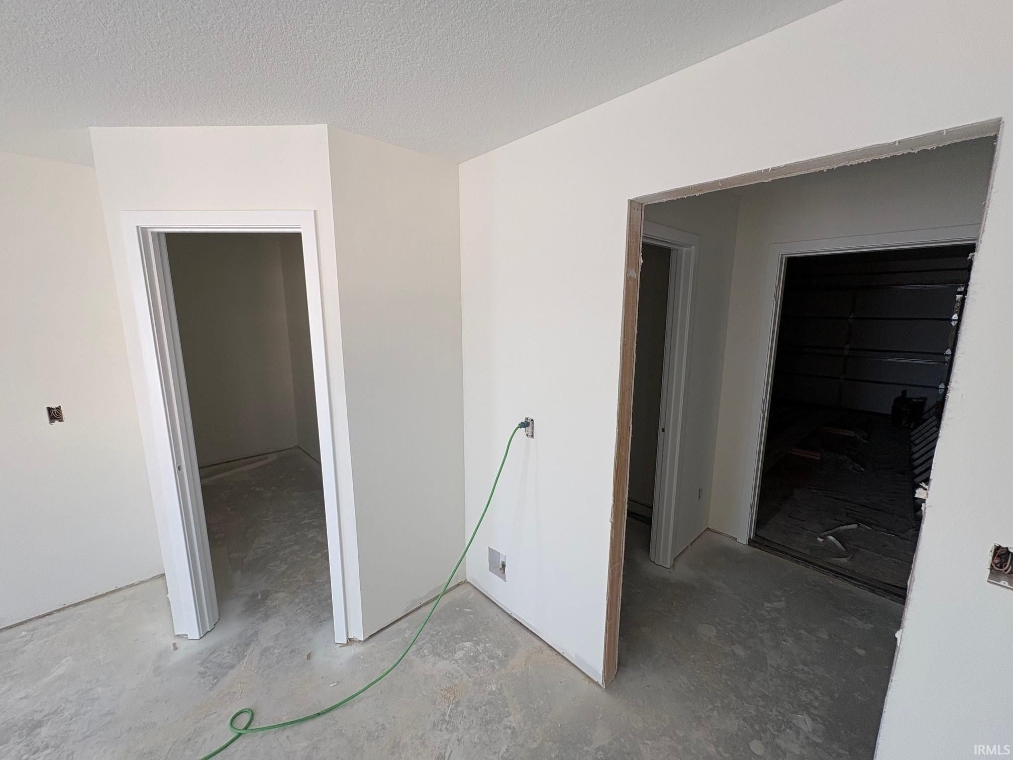 17412 Creekside Crossing Run. Huntertown, IN 46748