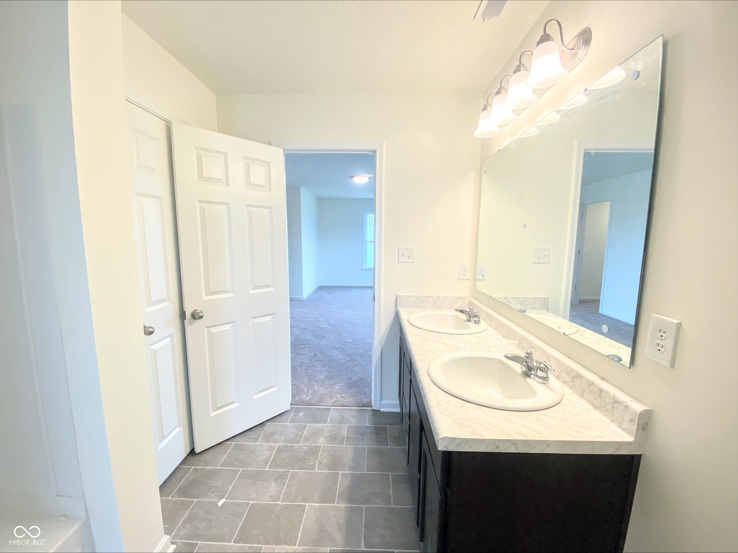 6827 Bluebird Lane. Seymour, IN 47274