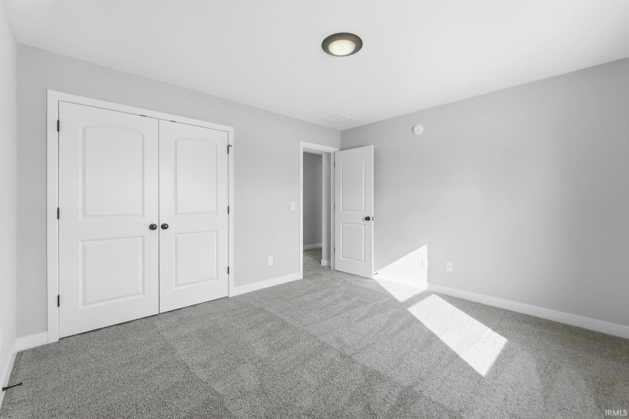 Farm View Court. Huntertown, IN 46748