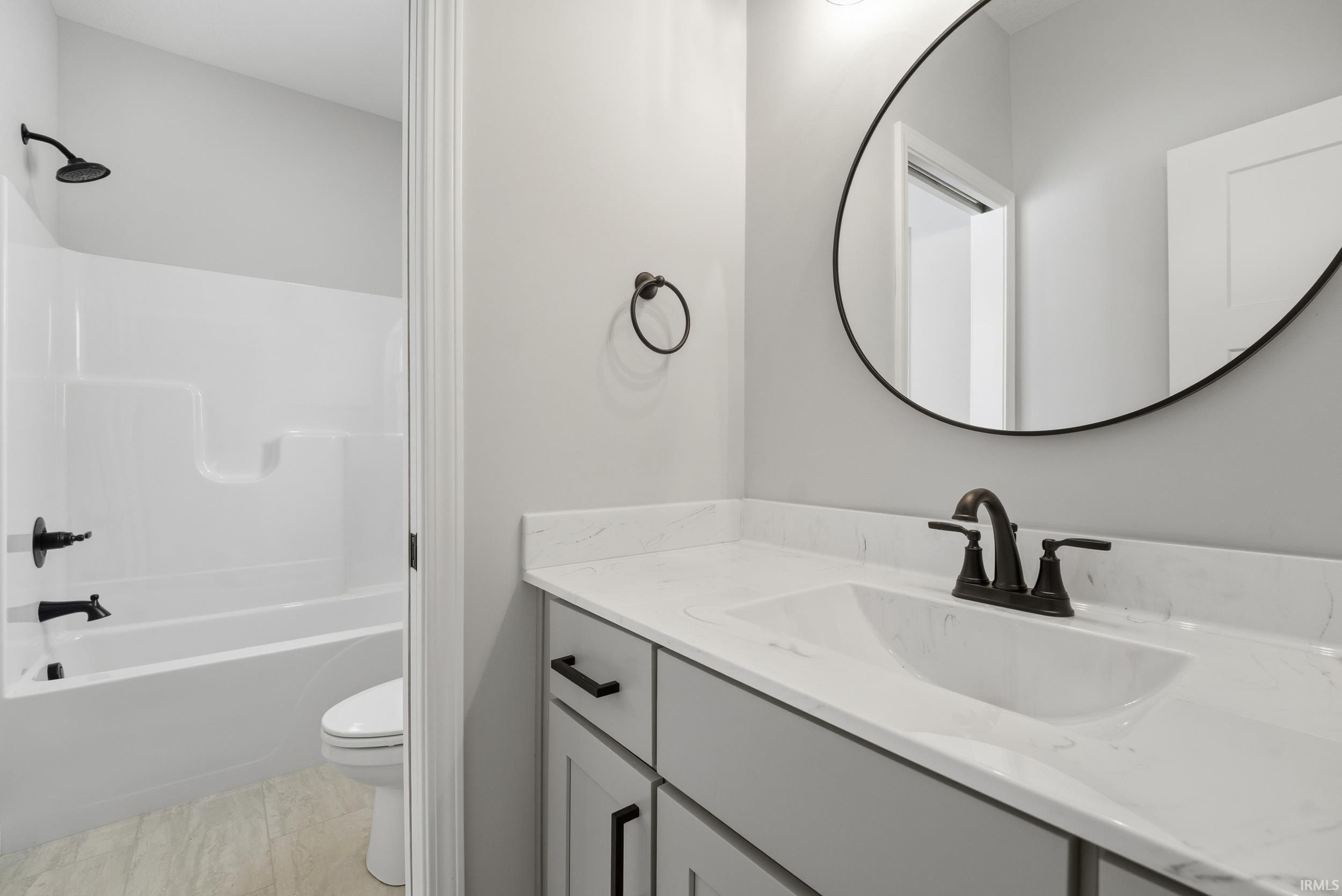 902 S Hoke Avenue. Frankfort, IN 46041