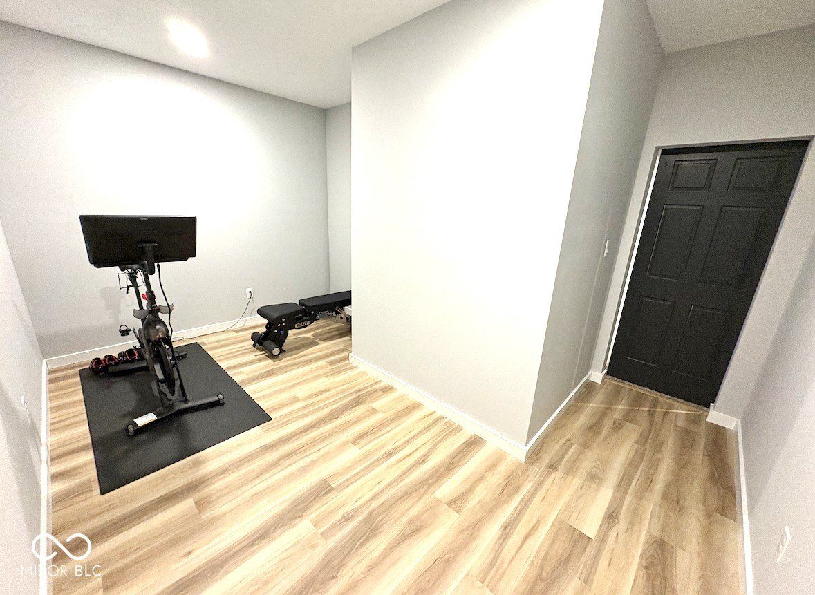 Henbury Court. Westfield, IN 46074