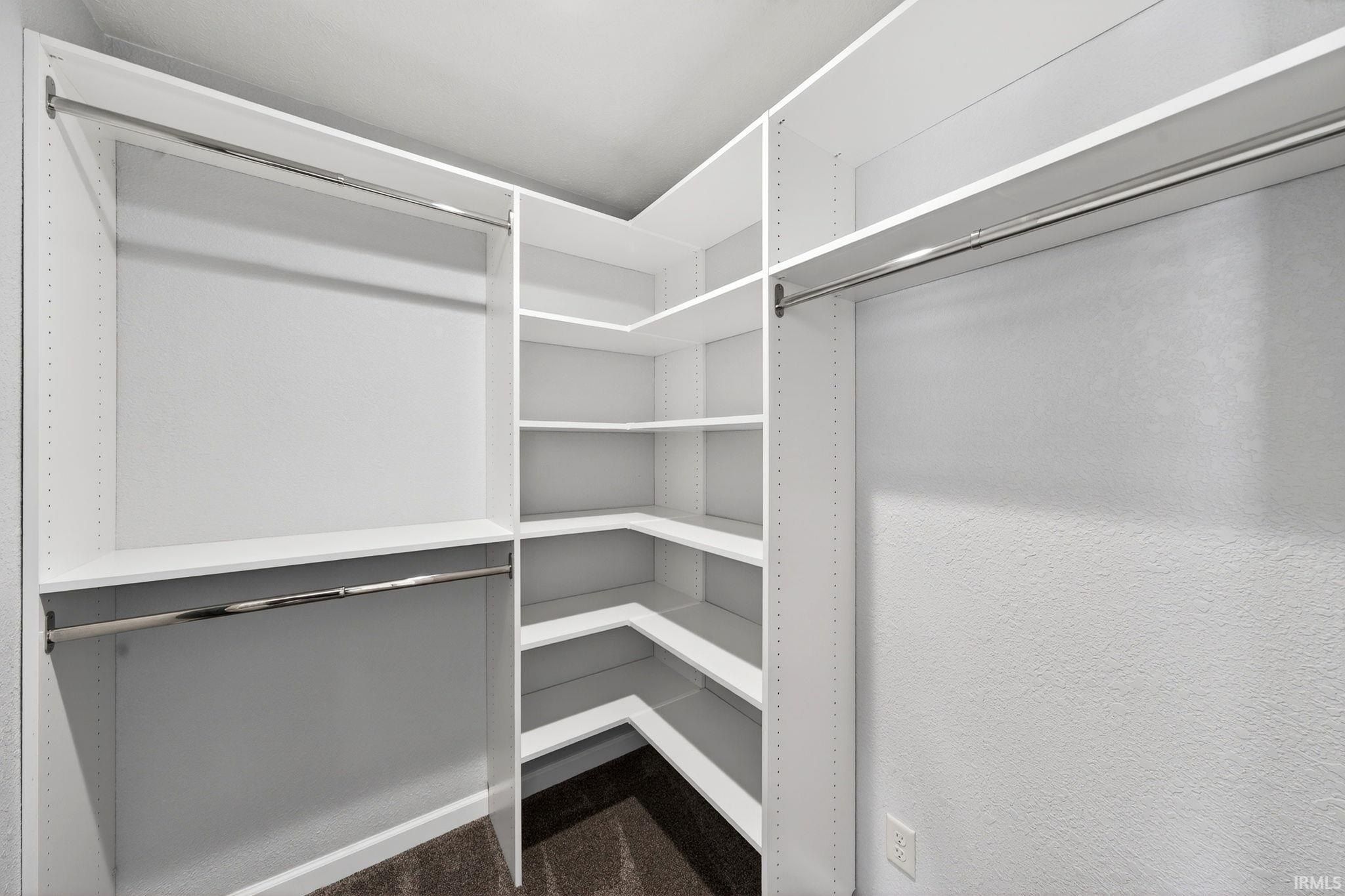 11102 N Dogleg Dr E. Syracuse, IN 46567