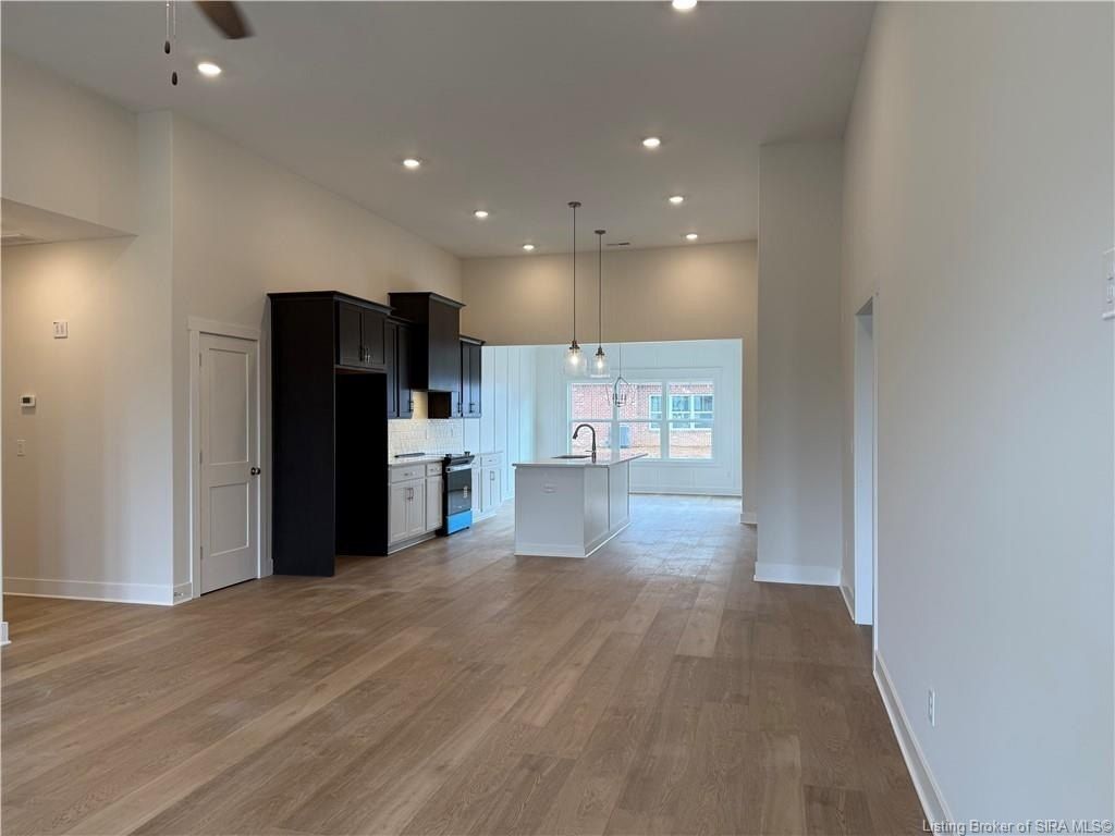 6216 Pleasant Run Unit 935. Charlestown, IN 47111