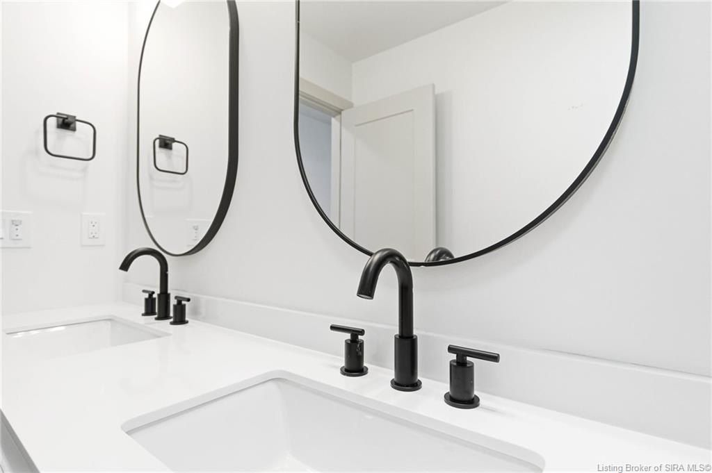 807 Fulton Drive. Jeffersonville, IN 47130