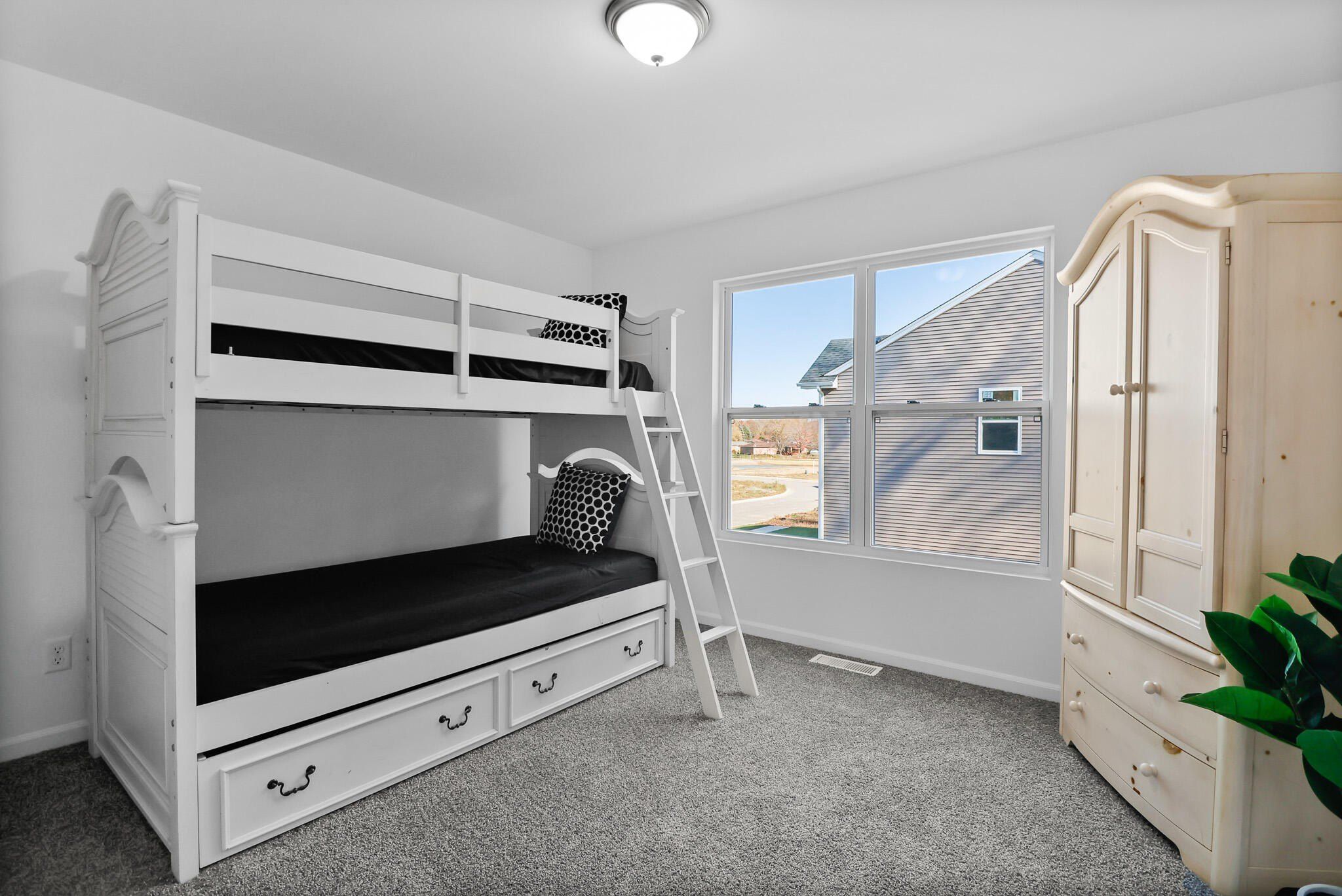 5778 Onyx Avenue. Lowell, IN 46356