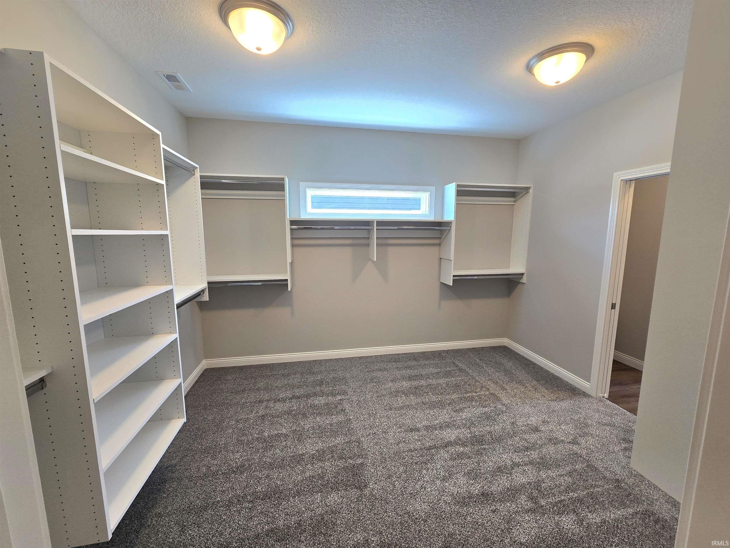 5463 Rio Azul Cove. Fort Wayne, IN 46818