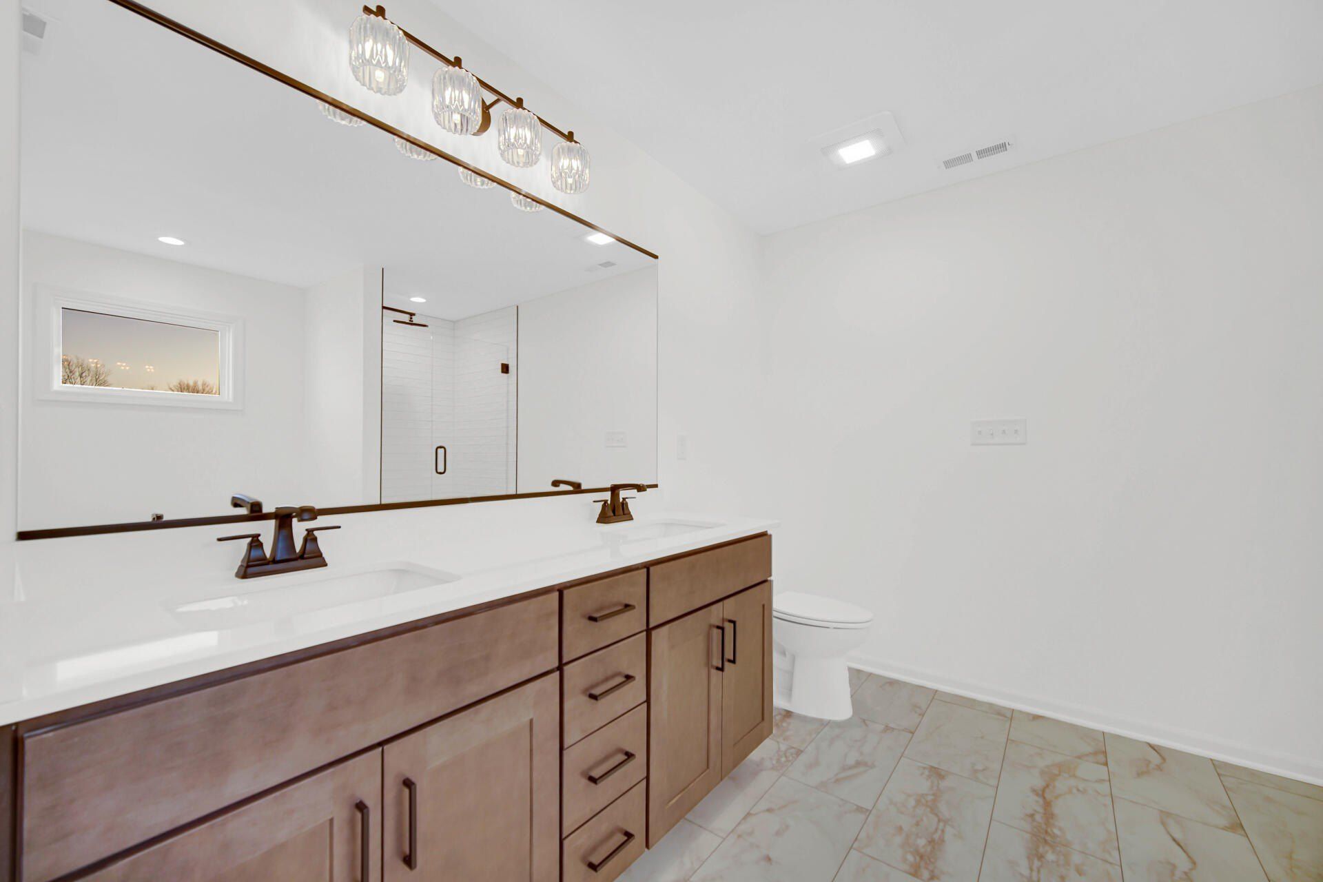 2152 Redwood Lane. Chesterton, IN 46304