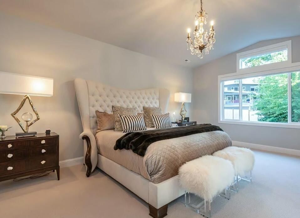 13042 Spirea Avenue. Saint John, IN 46373