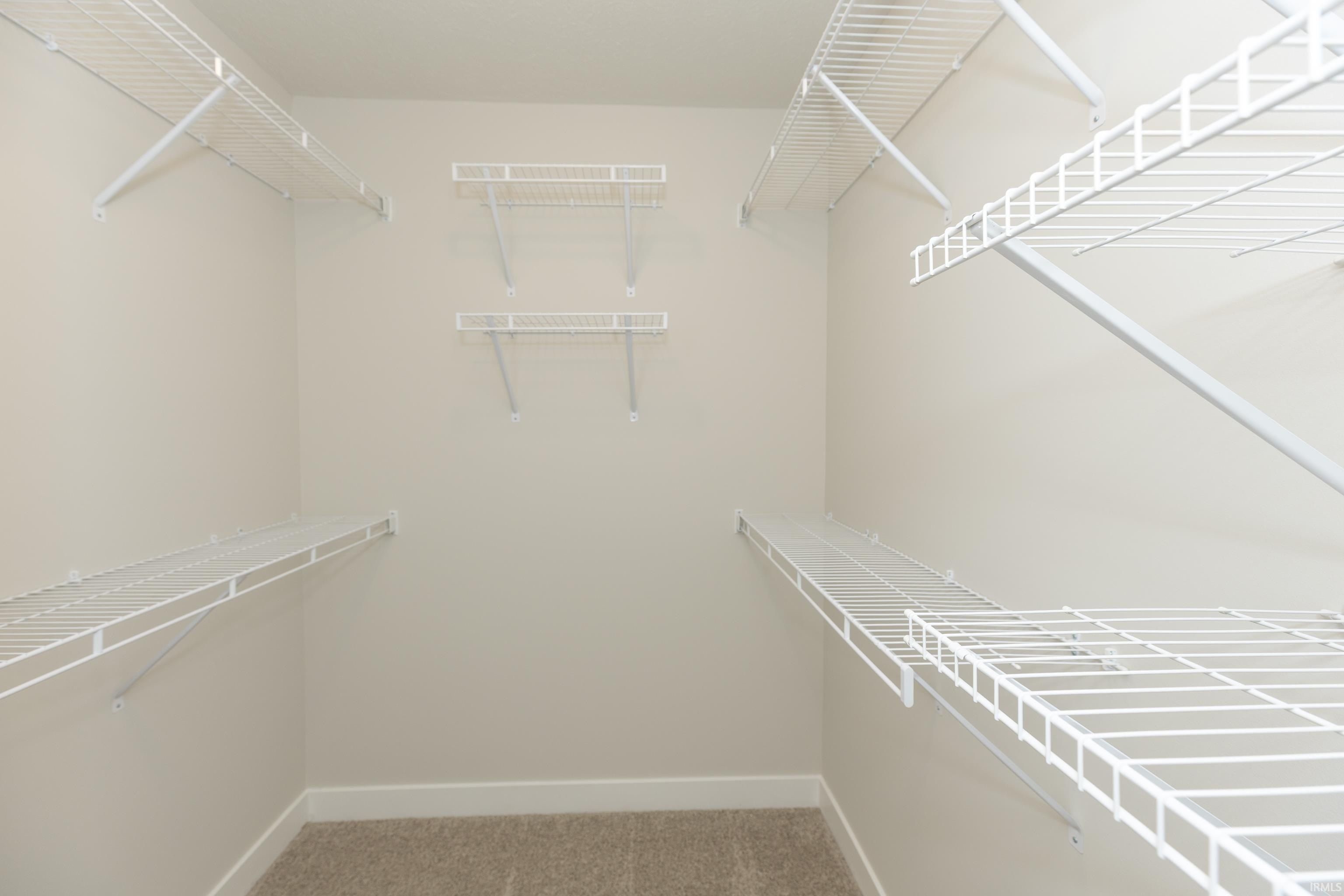 2715 Hauschild Drive. Evansville, IN 47712