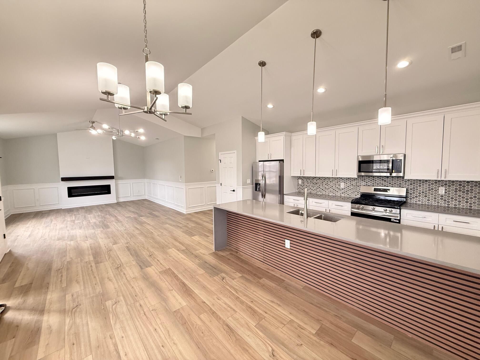 7456 Wilson Place. Merrillville, IN 46410