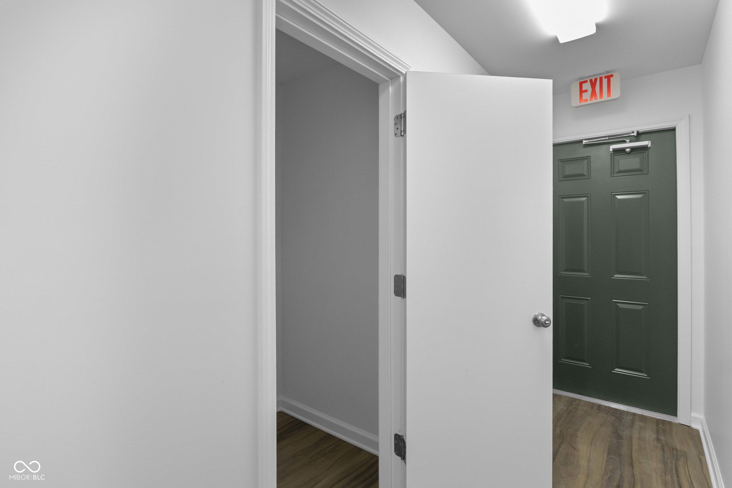 12517 Timber Creek Drive. Carmel, IN 46032