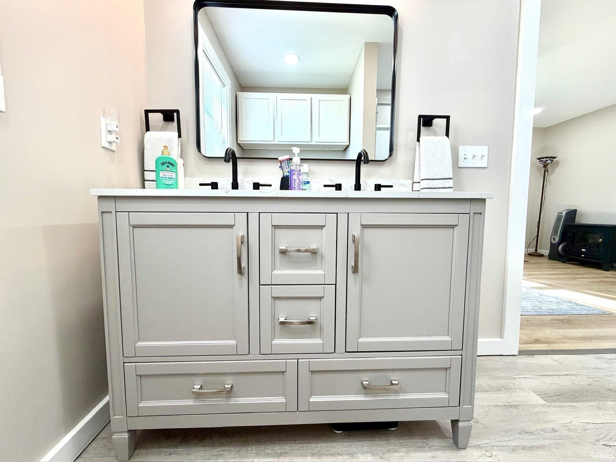 103 E Warren Street. Mitchell, IN 47446