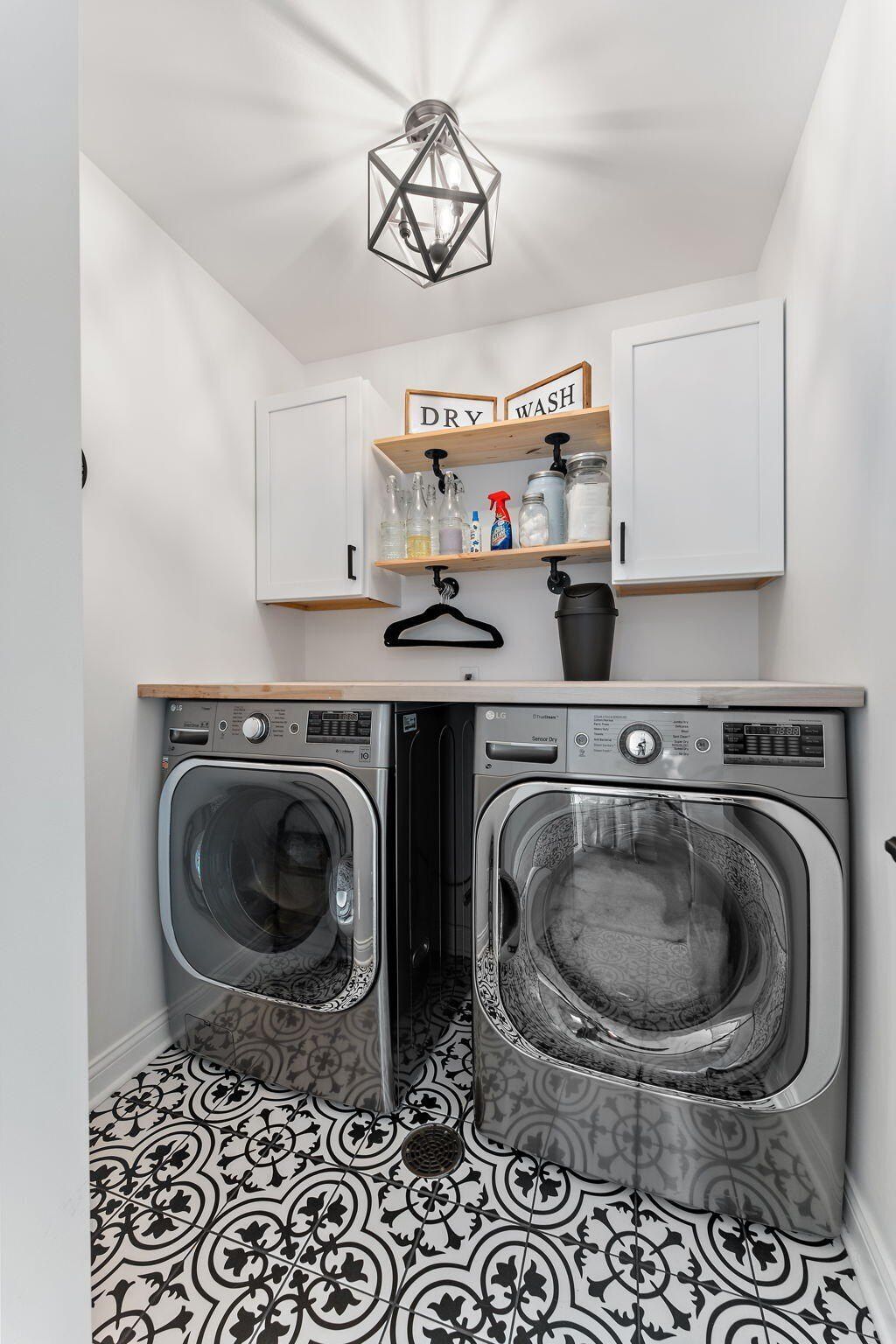 20 E 780 N. Lake Village, IN 46349