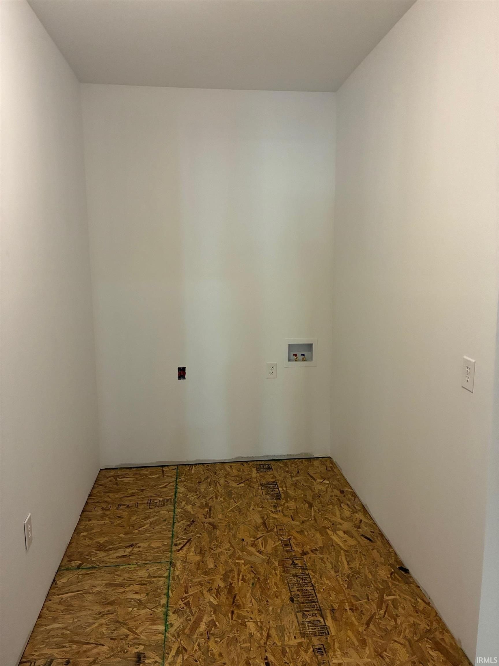 2728 N Delaware Drive. Vincennes, IN 47591