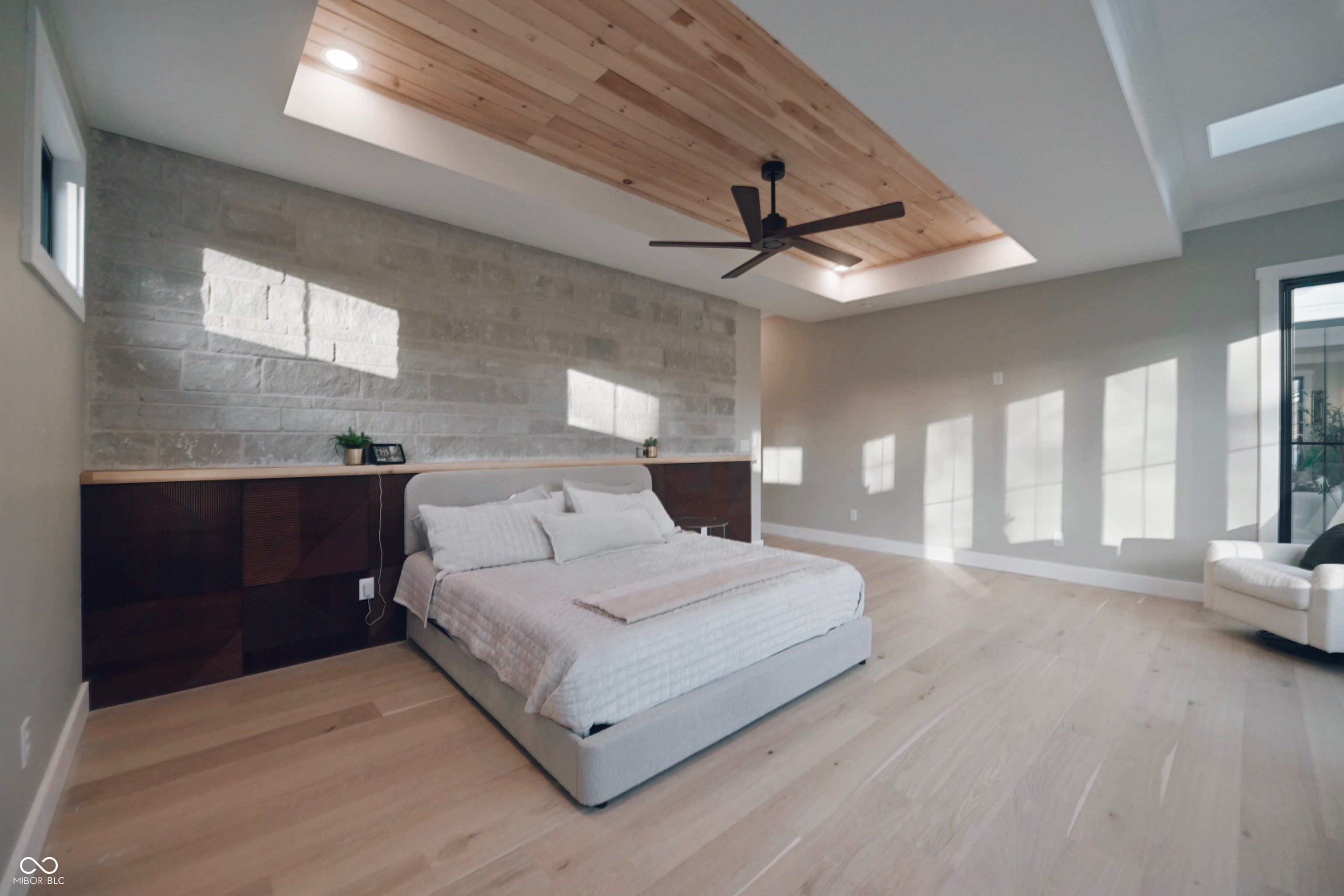 131 4Th Street Nw. Carmel, IN 46032