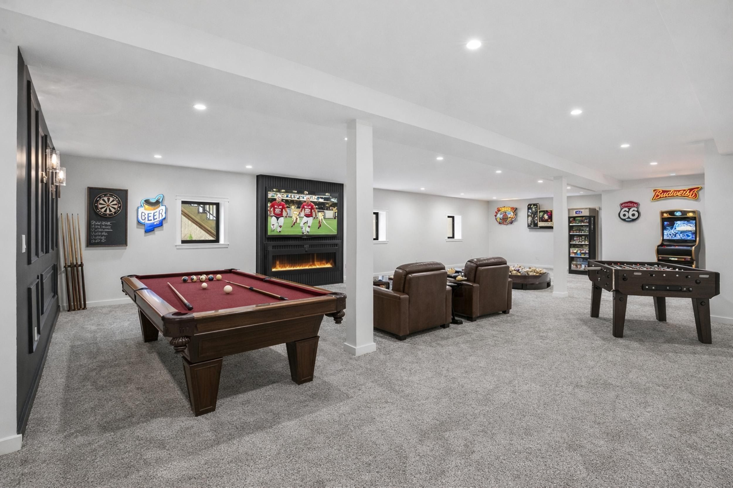 754 Cirque Drive. Crown Point, IN 46307