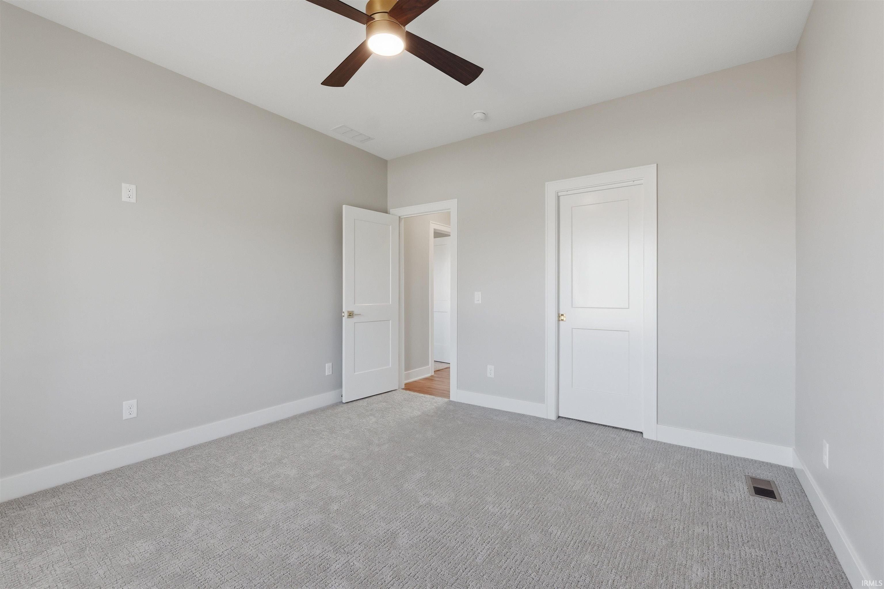 2046 Links Lane. Auburn, IN 46706