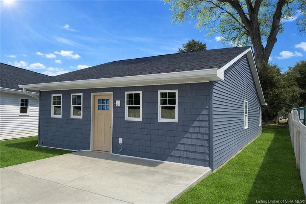 623 Main St. Jeffersonville, IN 47130