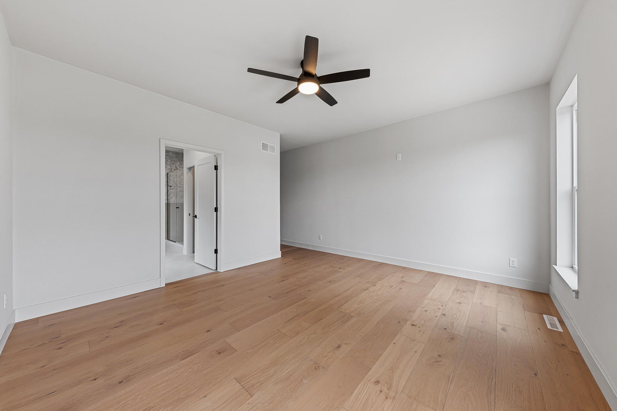 9523 Hook Street. Highland, IN 46322