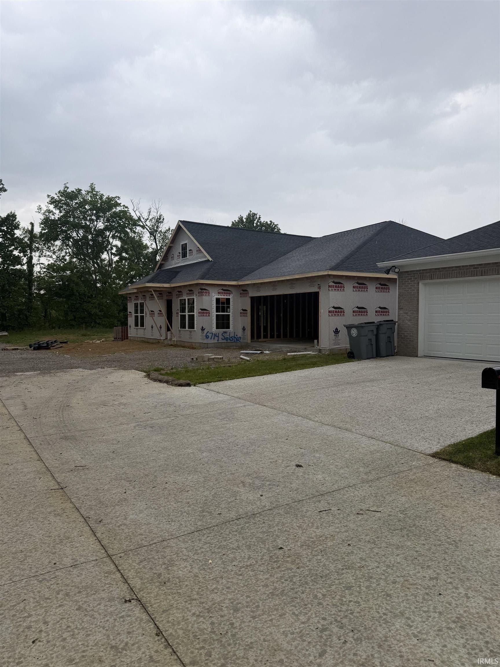 6707 Palm Drive. Evansville, IN 47715