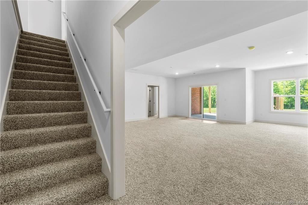 4642 Red Tail Ridge. Jeffersonville, IN 47130