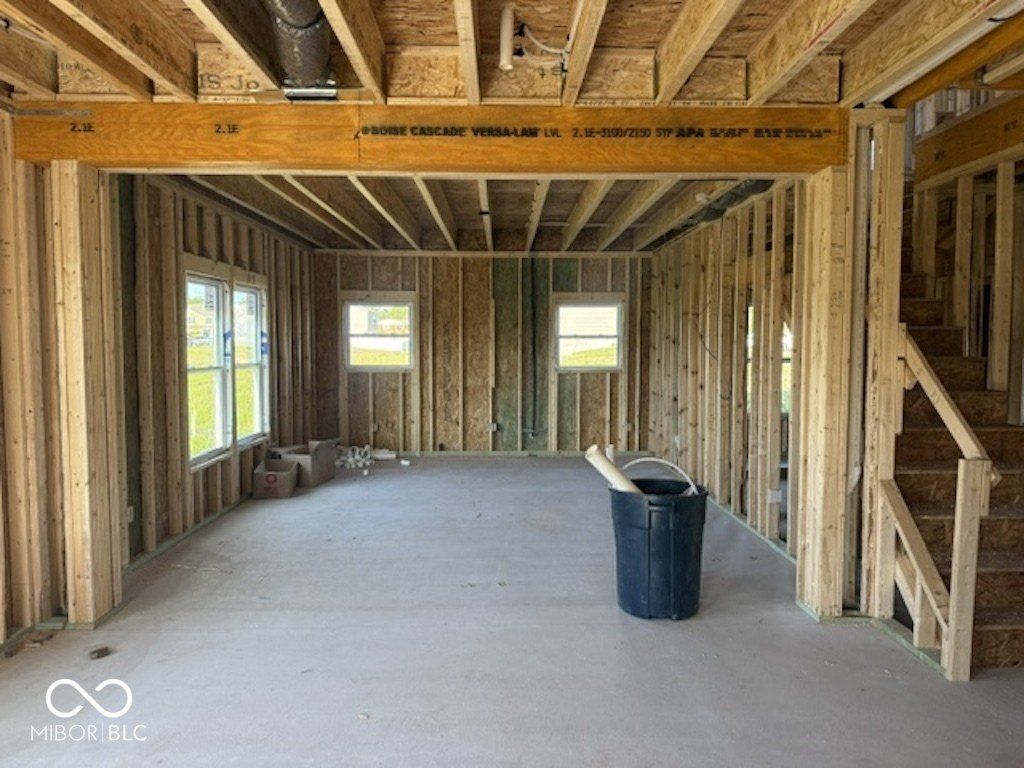 3814 Windstar Way. Columbus, IN 47203