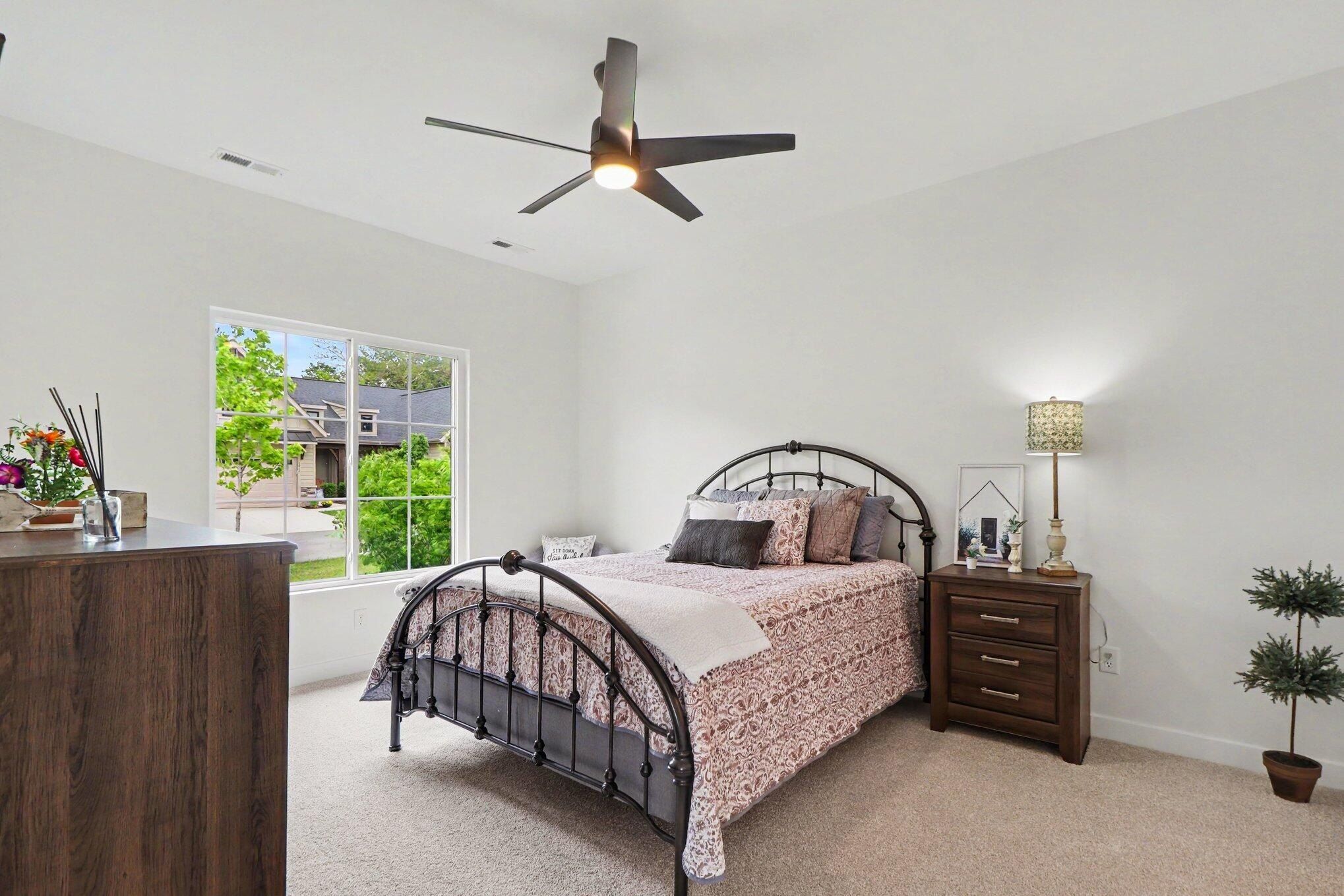 1905 E Woodglen Circle. Valparaiso, IN 46383